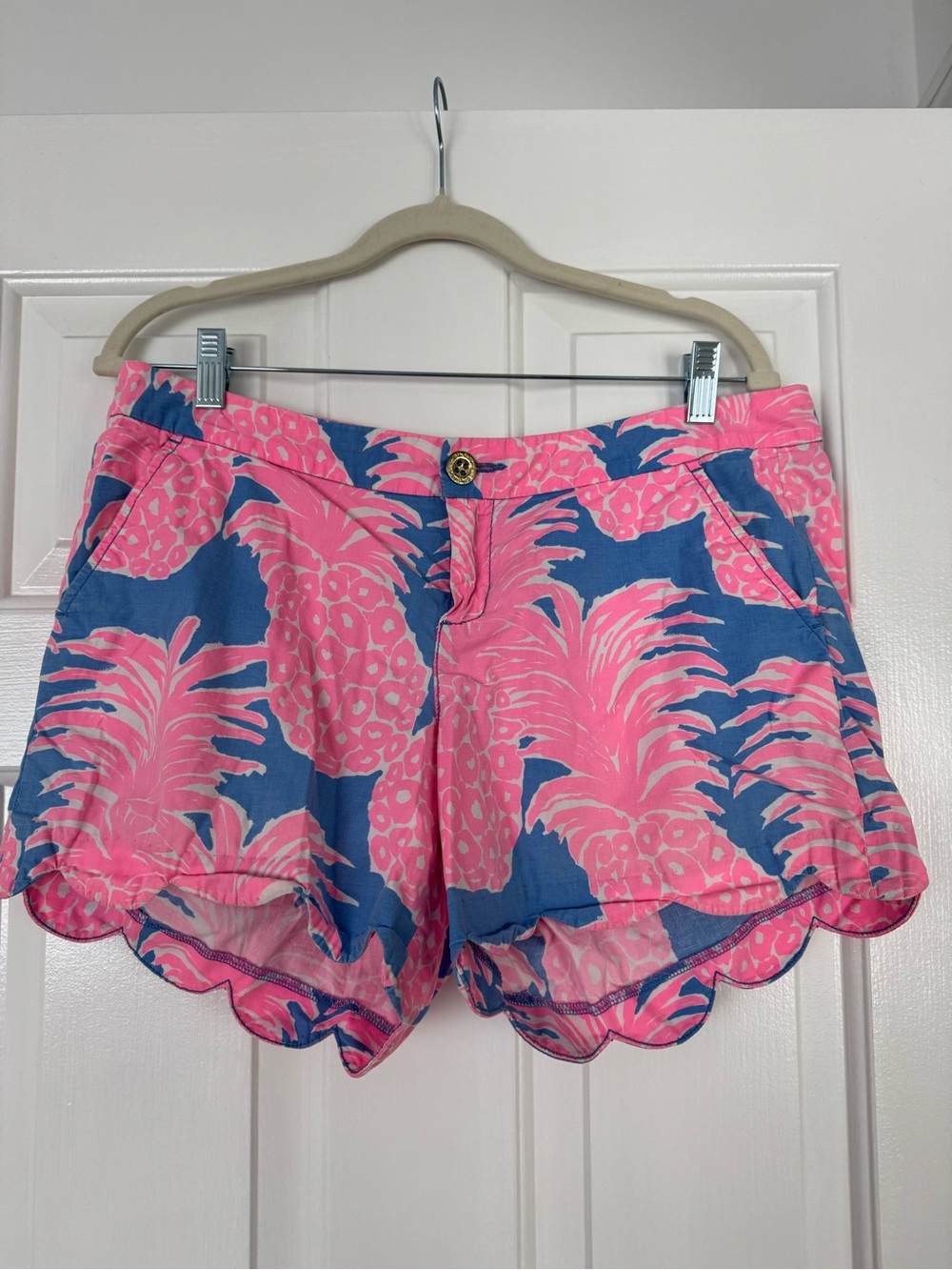 Lilly Pulitzer Blue & Pink Pineapple-Print Scalloped Shorts